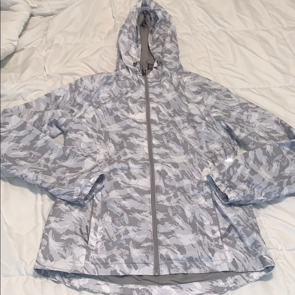 New balance windbreaker